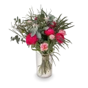 Jarní kytice tulipánů a ranunculusů